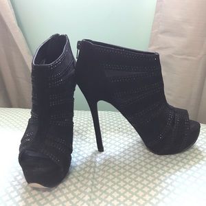 🖤Black Pumps with Gems